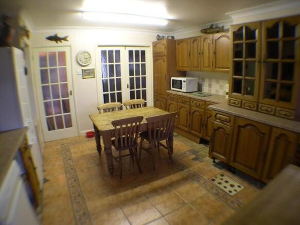 kitchen/bfast room