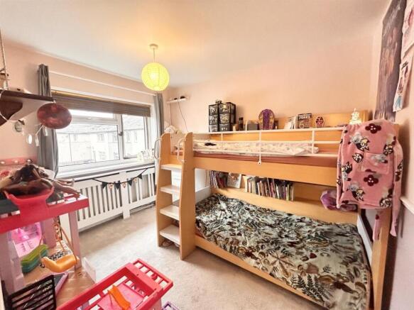 3 bed Semi-Detached for sale Image 8