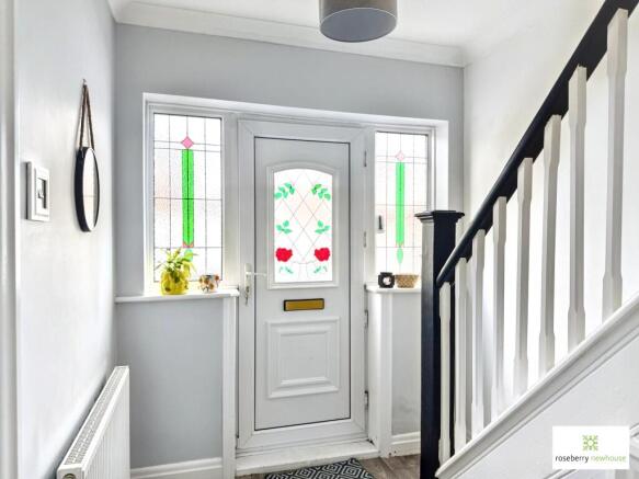3 bed Semi-Detached for sale Image 9