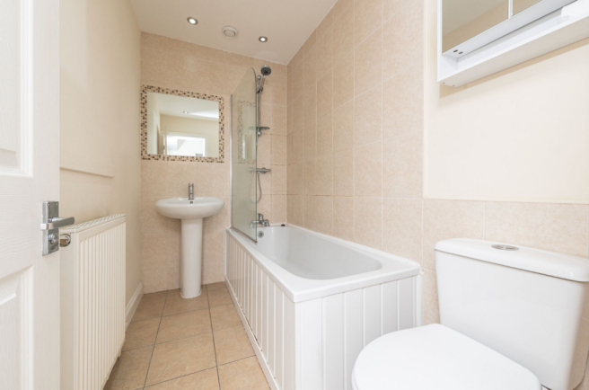 2 bed Terraced to rent Image 10