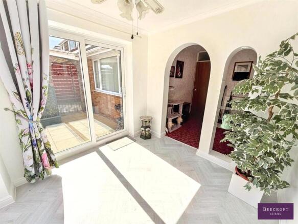 3 bed Semi-Detached Bungalow for sale Image 8