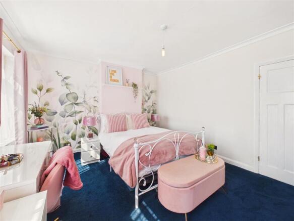 2 bed Terraced for sale Image 5