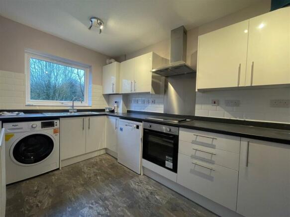Kitchen 3.jpg