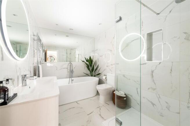 Bedroom One En Suite