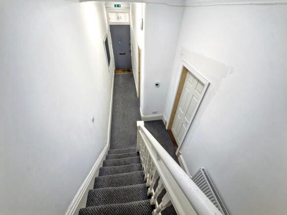 6 bed House of Multiple Occupation for sale Image 8