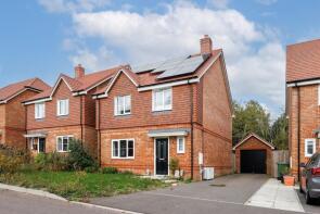 41, Bluebell Way, Crowborough TN6 2GN