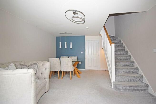 16 Furnival Drive, living b.jpg