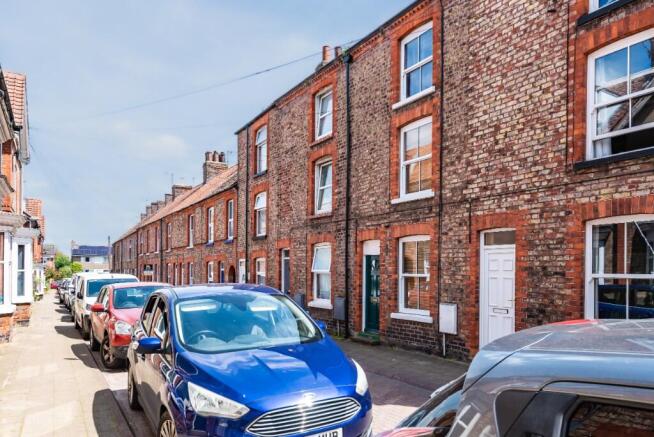2 bed Flat for sale Image 6