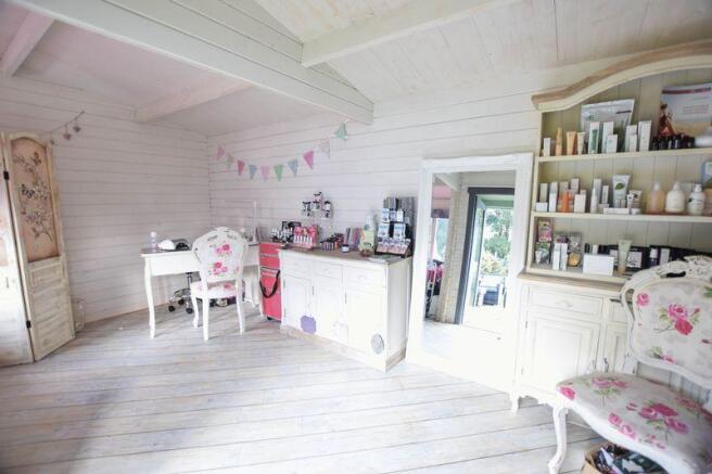 Log cabin