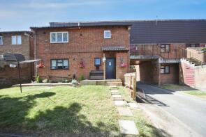 150, Spoondell, Dunstable LU6 3JX