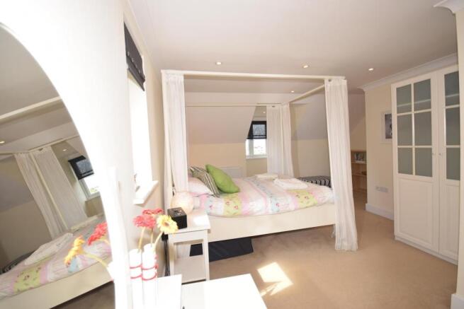 BEDROOM 1.JPG