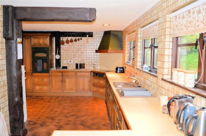 kitchen - breakfast room
