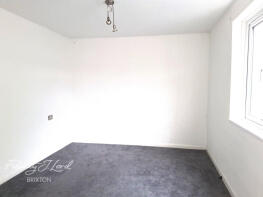 3, 32 Four Acres, Little Dimocks, London SW12 9JR