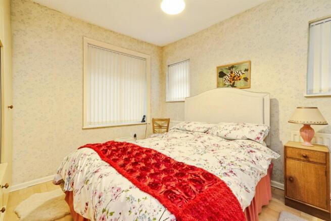 2 bed Detached Bungalow for sale Image 11