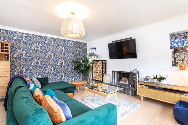 4 bed Detached for sale Image 6