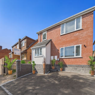 Hawthorn Road, Sutton Leach, WA9