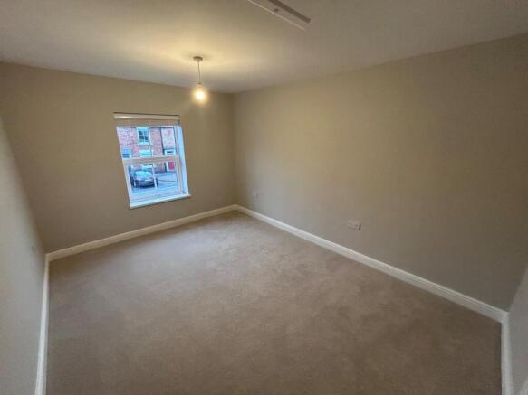 2 bed Flat to rent Image 5