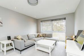Flat 13, 10 Brodie House, Harcourt Avenue, Wallington SM6 8AR