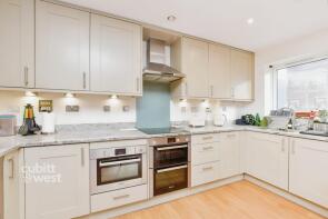 Flat 2, Swan House, Yorke Road, Reigate RH2 9HF