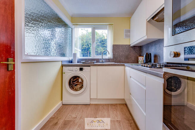 3 bed Semi-Detached for sale Image 7