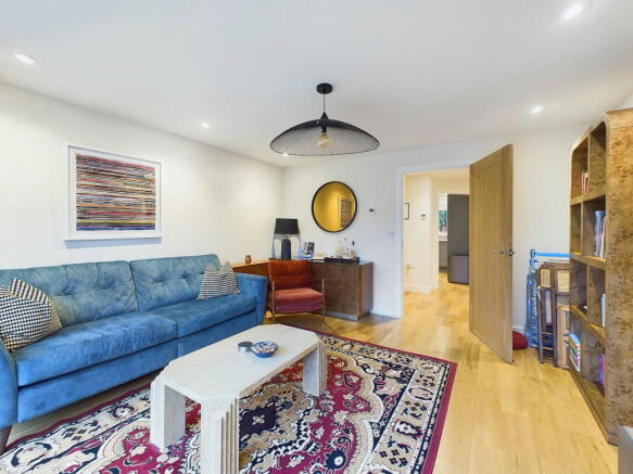 Ridgehurst Drive, Horsham, West Sussex, RH12 1EF photo 4
