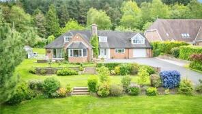 Sunning Hill, Delph Lane, Daresbury, Warrington WA4 4AN