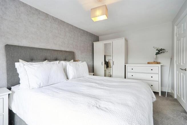 3 bed Semi-Detached for sale Image 11