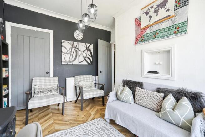 3 bed Semi-Detached for sale Image 5
