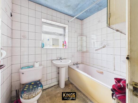 2 bed Detached Bungalow for sale Image 8