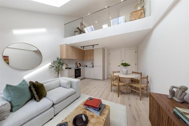 Hollybush Gardens, E2