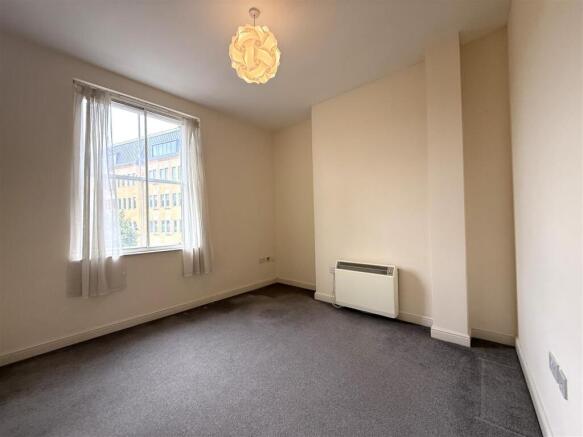 1 bed House to rent Image 6