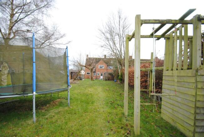22 chapel Close Chil