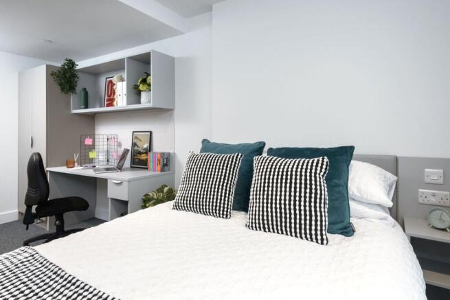 1 bed Apartment to rent Image 6