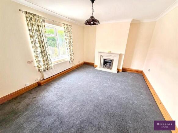 3 bed Semi-Detached for sale Image 4