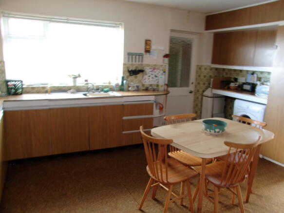 kitchen/breakfast
