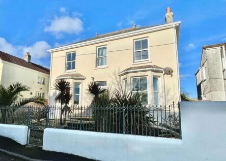 Poltair Avenue, St. Austell, PL25 4LY