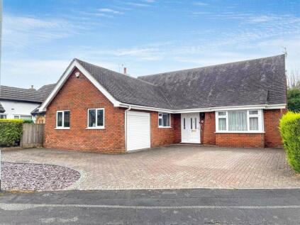 Westwood Park Drive, Leek, Staffordshire, ST13 8NG