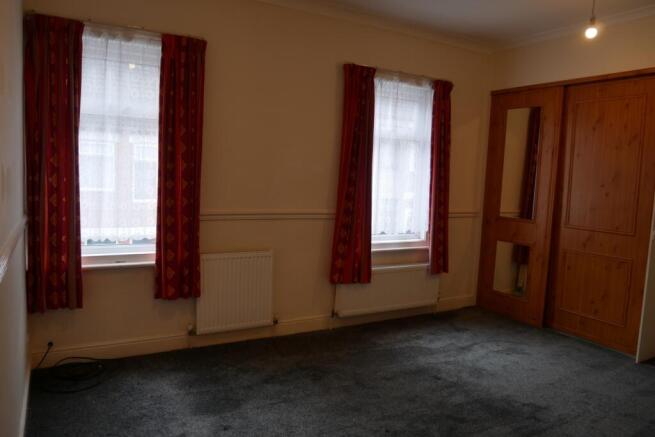 2 bed House to rent Image 5