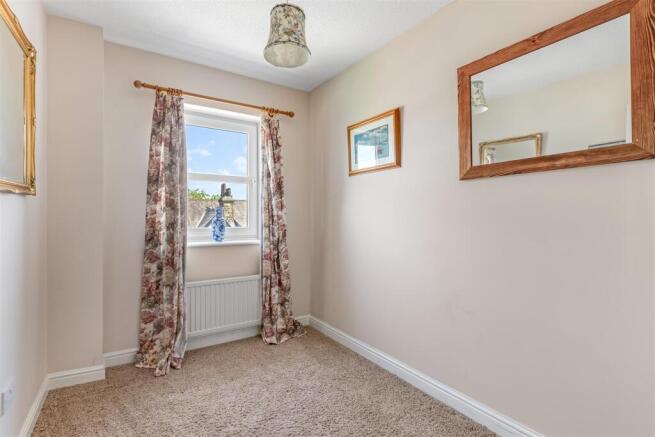 2 bed Apartment for sale Image 9