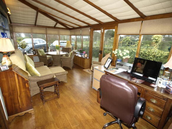 Garden Lounge