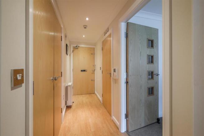 1 bed Apartment for sale Image 4