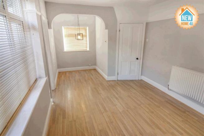 DINING ROOM: