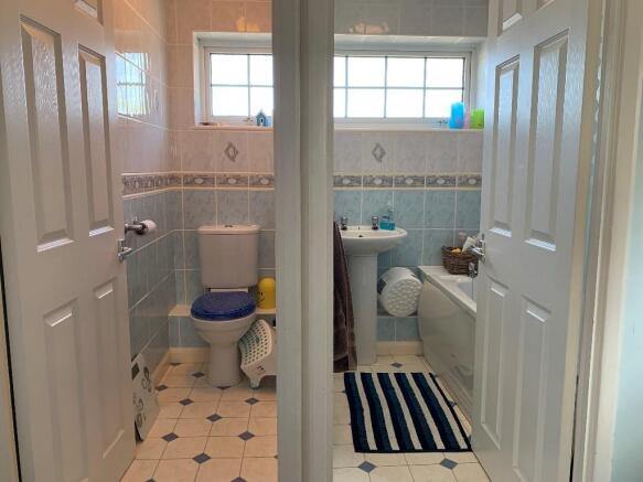 Bathroom/ W.C.