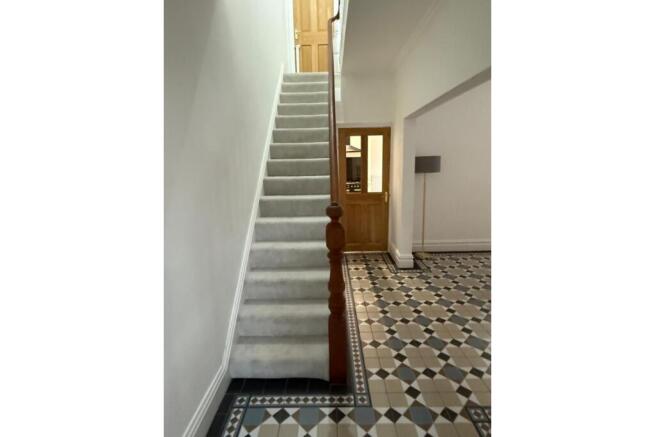 3 bed Terraced for sale Image 9
