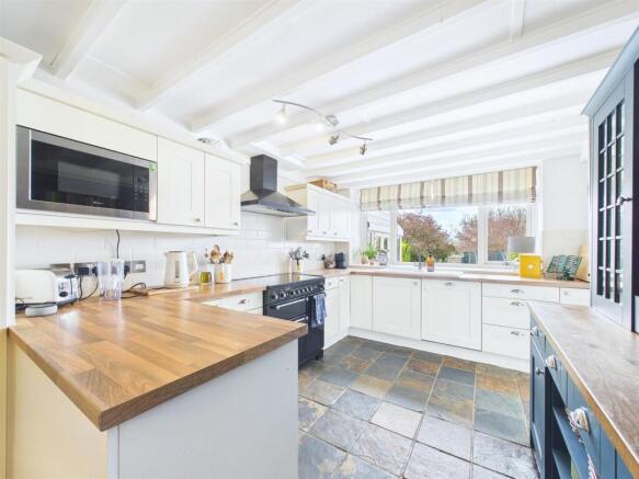4 bed Character Property for sale Image 4
