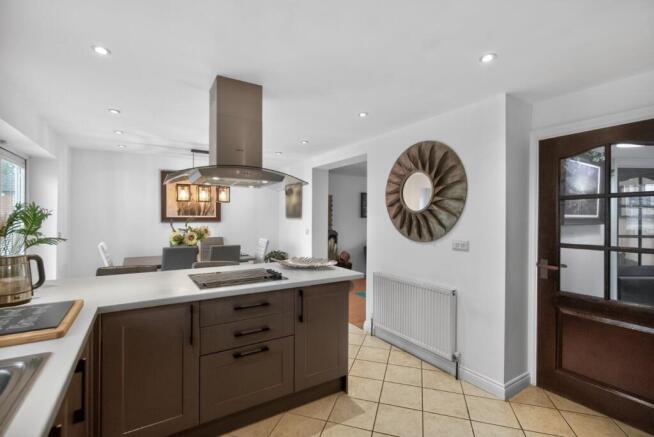 3 bed Detached for sale Image 9