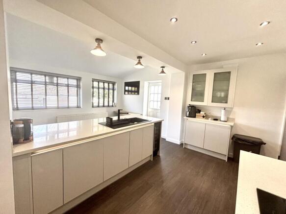 2 bed Semi-Detached for sale Image 5