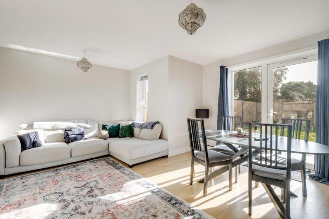 Tudor Way 129-17.jpg