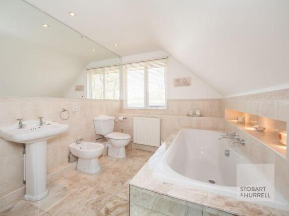 Family Bathroo...