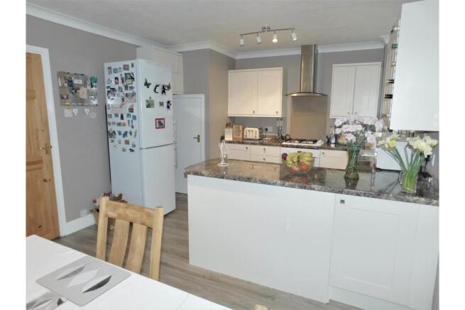 Kitchen / Breakfast